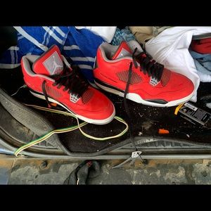 Jordan 4 Toro’s